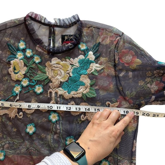 Johnny Was MEDIUM Renley Floral Embroidered Sheer Ruffle 3/4 Length Sleeve Top - Picture 8 of 12